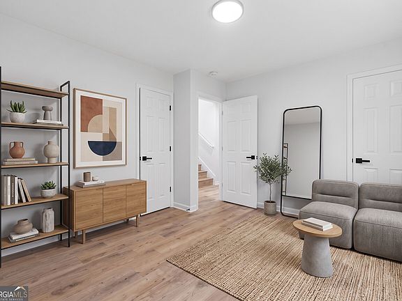 4th image of 2704 Field Spring Dr