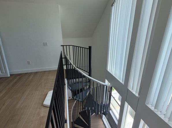 399 H St #3B