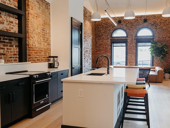 Ground floor open kitchen.