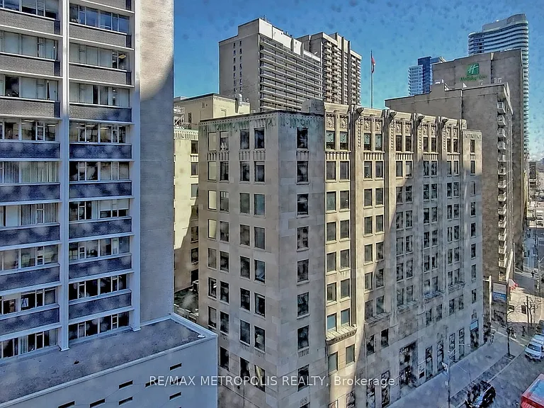 7 Carlton St #1114 — Photo 24