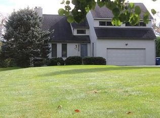 1085 Taunton Ave, Seekonk, MA 02771