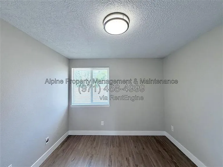 13062 SE Powell Blvd #5 — Photo 19