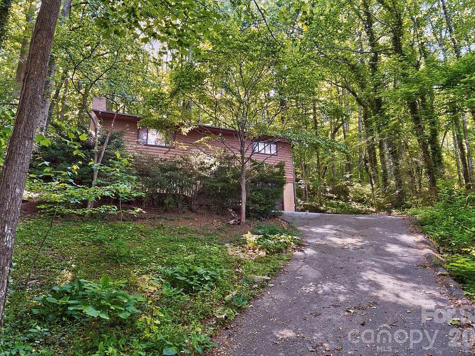 1st image of 8 Shadywood Cir