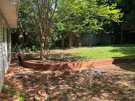 2nd image of 2022 McKinley Ave