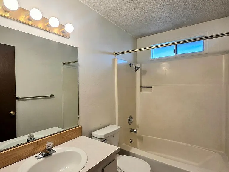 112 Ridgemont Dr — Photo 16