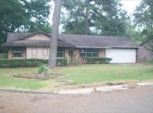 230 Valley Ridge Dr, Jackson, MS 39206