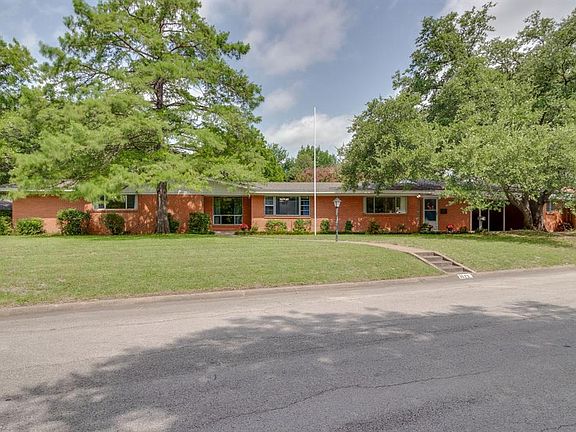 2nd image of 3525 Chaffin Dr