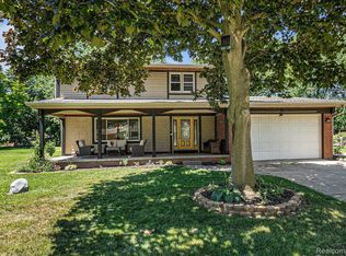 13304 Pomona Dr, Fenton, MI