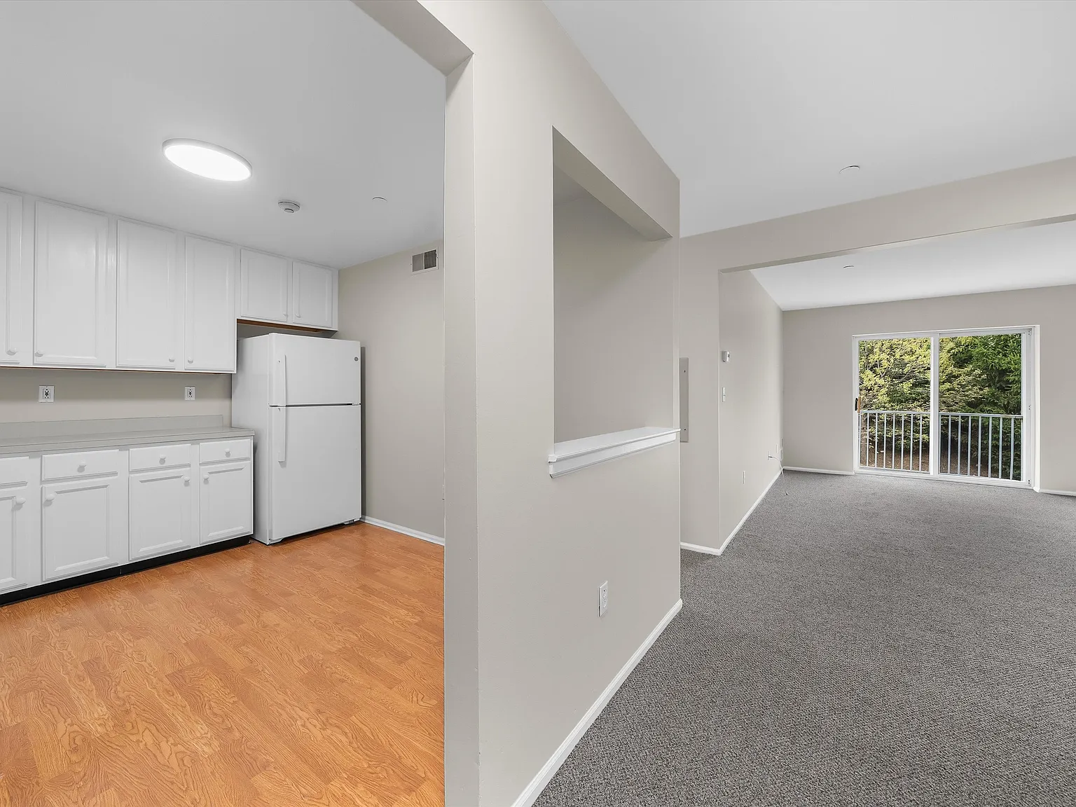 2 bed, 1.5 bath, 900 sqft, $2,700 — Photo 4