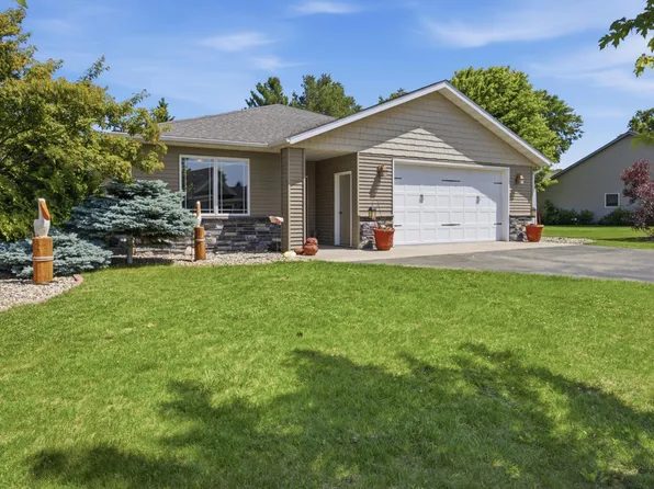 728 Lake Forest Cir, Detroit Lakes, MN 56501