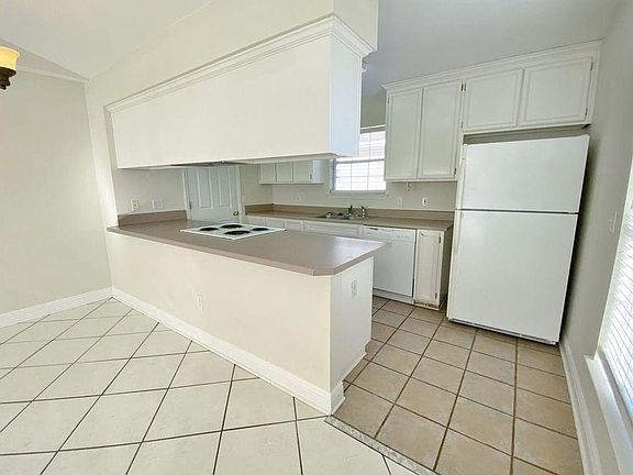 4th image of 2032 Valkyrie Ct