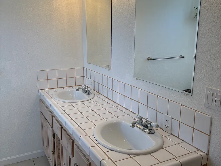 Double sinks in main bathroom