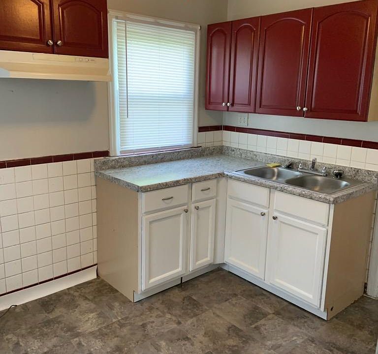1st image of 2073 Coleridge Dr