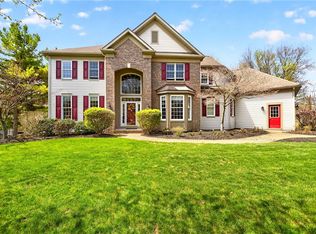 17 Royale Dr, Fairport, NY 14450