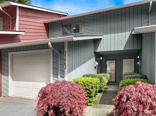 25062 Lake Fenwick Rd S #9, Kent, WA 98032