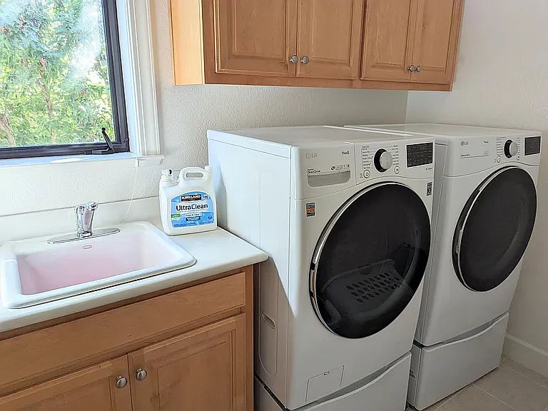 1st image of 432 Spruce Ln