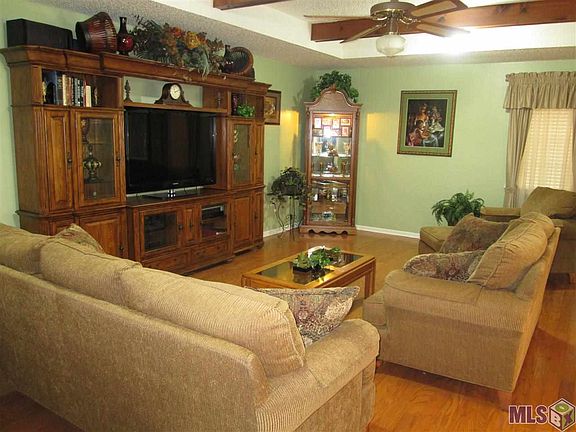 4th image of 23955 Sherwood Dr