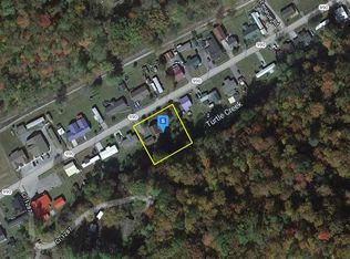 152 Highway 990, Lenarue Camp, KY 40818