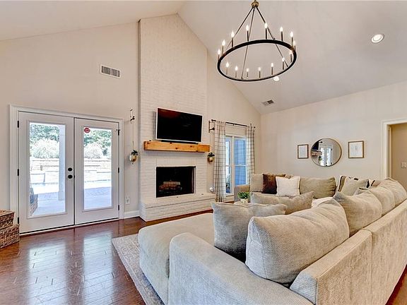 3rd image of 16565 Freemanville Rd