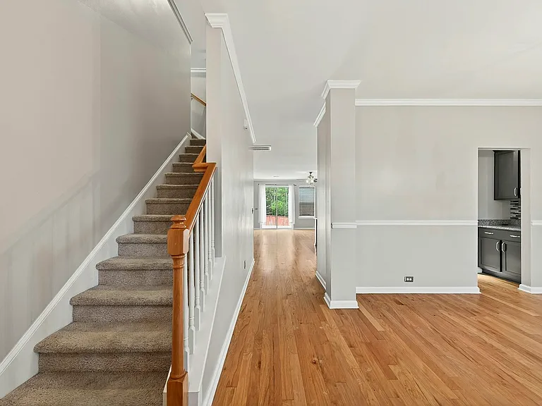 194 Cypress Forest Dr — Photo 3