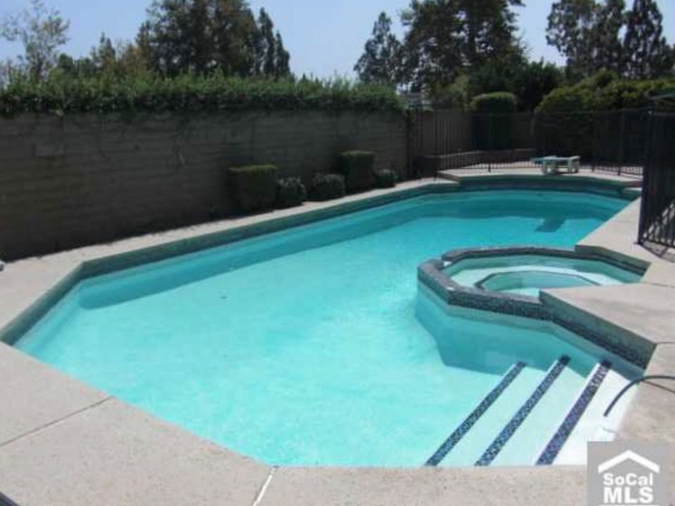 1st image of 612 Stanford Dr