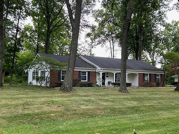 2nd image of 1360 Birchwood Dr