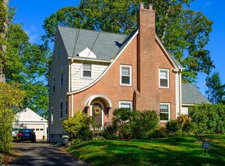 10 Forest Rd, West Hartford, CT 06119