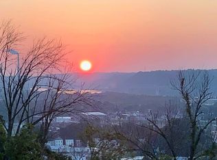 805 Riviera Dr, Lawrenceburg, IN 47025