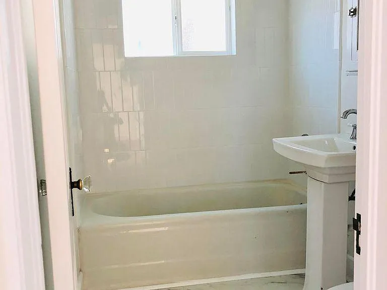 1139 E Palm Ln — Photo 11