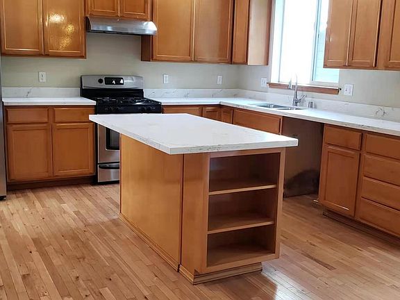 5th image of 3115 169th St SW