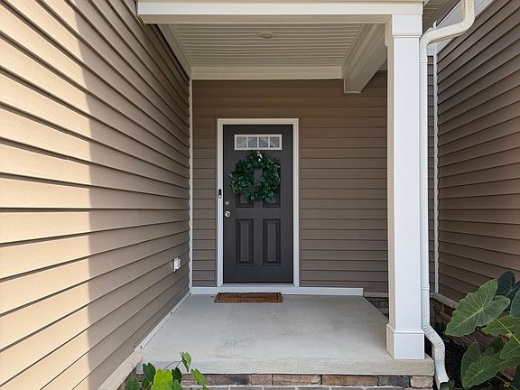 2nd image of 617 Clarion Ln