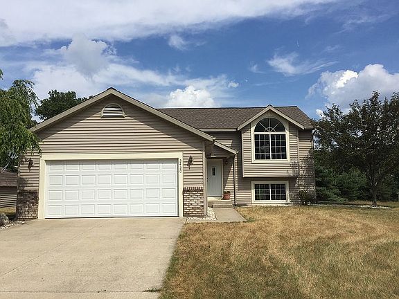 2nd image of 2420 Stanton Dr