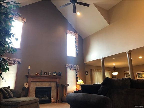 2nd image of 4 Garnet Dr