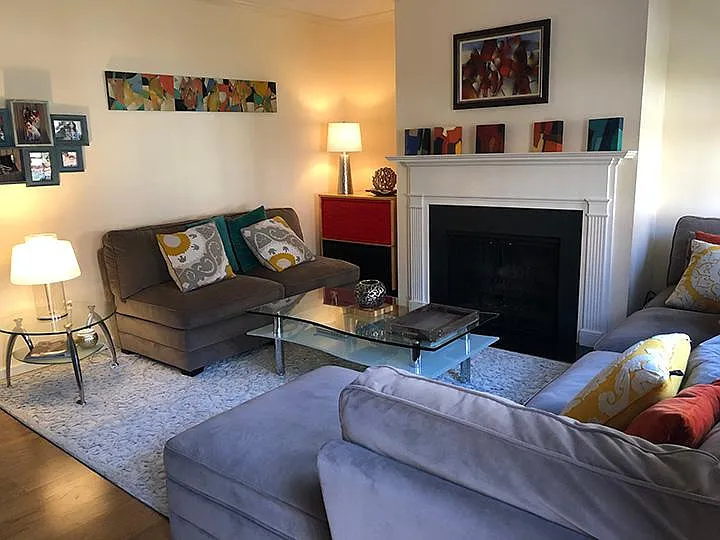 311 Hanover Arms Ct — Photo 2