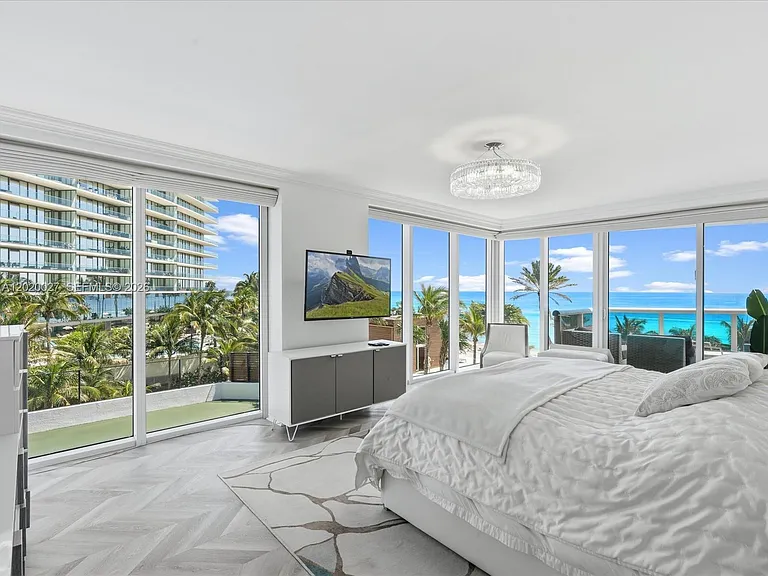 18911 Collins Ave #601 — Photo 14