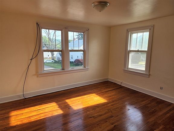 5th image of 311 E Edwards St