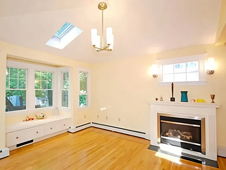 111 Fayerweather St — Photo 5