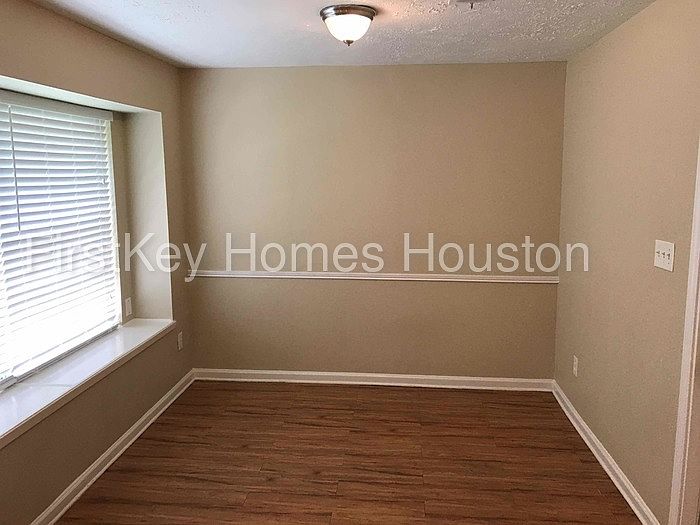 12406 Drifting Winds Dr, Houston, TX 77044 Zillow