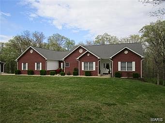 3rd image of 475 Russell Rd