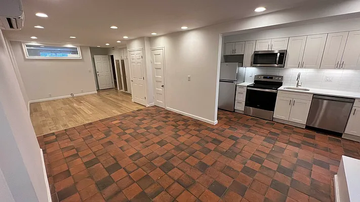 Rented by Oxford Property Group | media 26