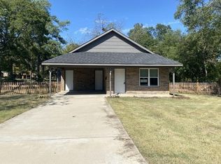 3044 Bonham St, Paris, TX 75460