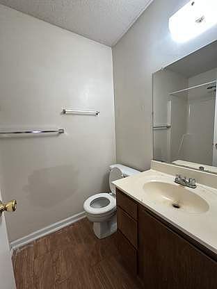 5th image of 219 Wedgewood Dr