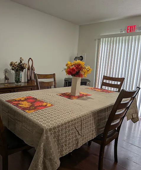 1165 Glade Dr — Photo 5