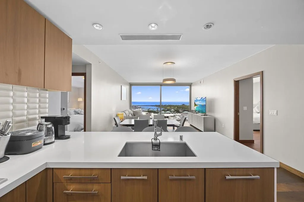 1555 Kapiolani Blvd #1406 — Photo 4