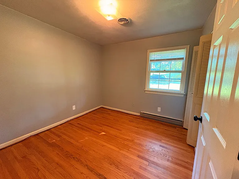 203 Fleetwood Dr — Photo 16