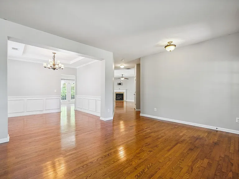 4450 Dartford Rd — Photo 6