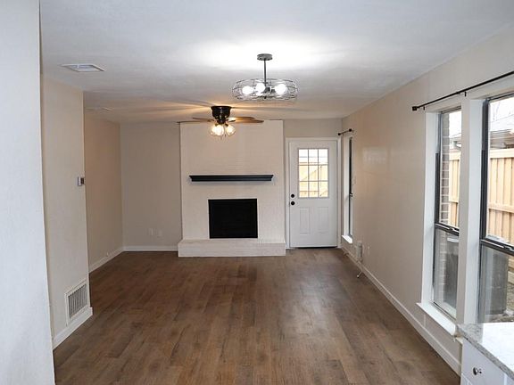 3rd image of 726 Cory St