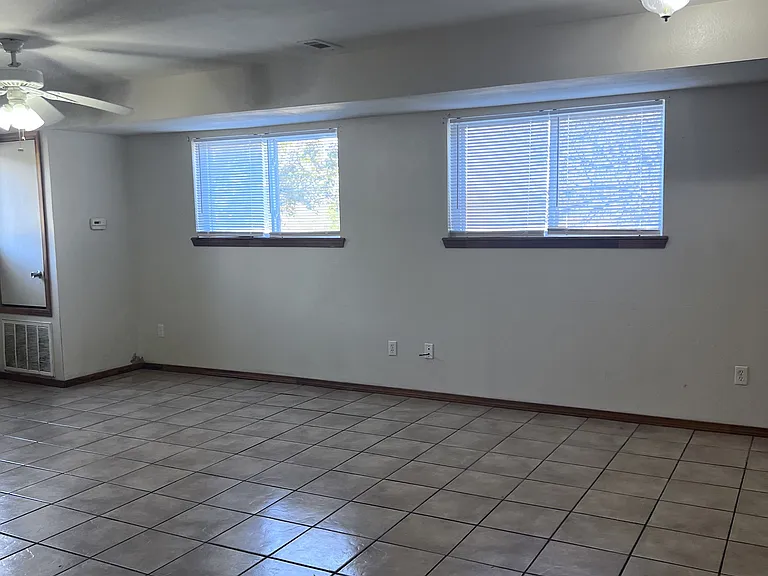 2401 W Main St #1B — Photo 2