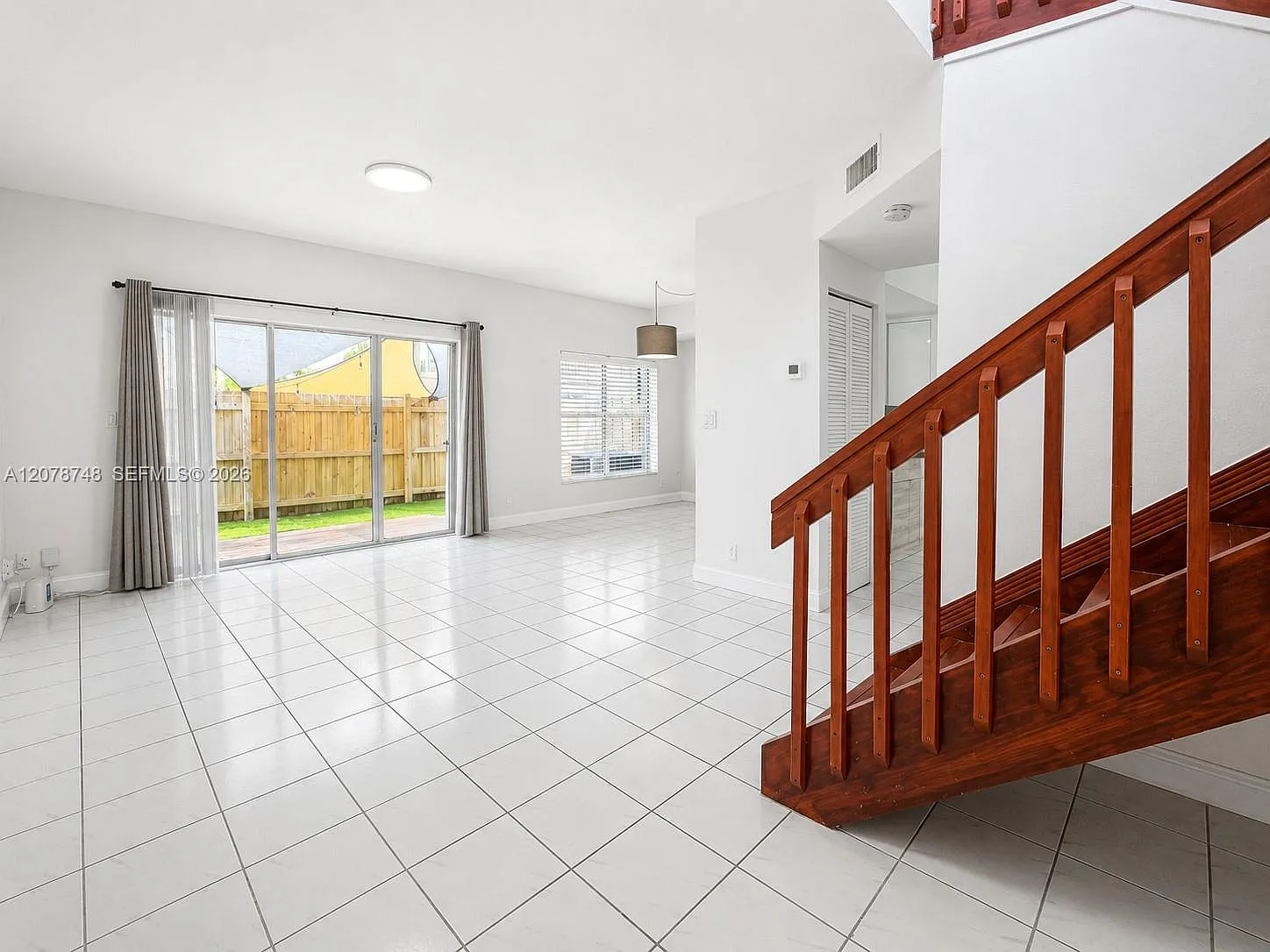 Seville Place Condo — Photo 3