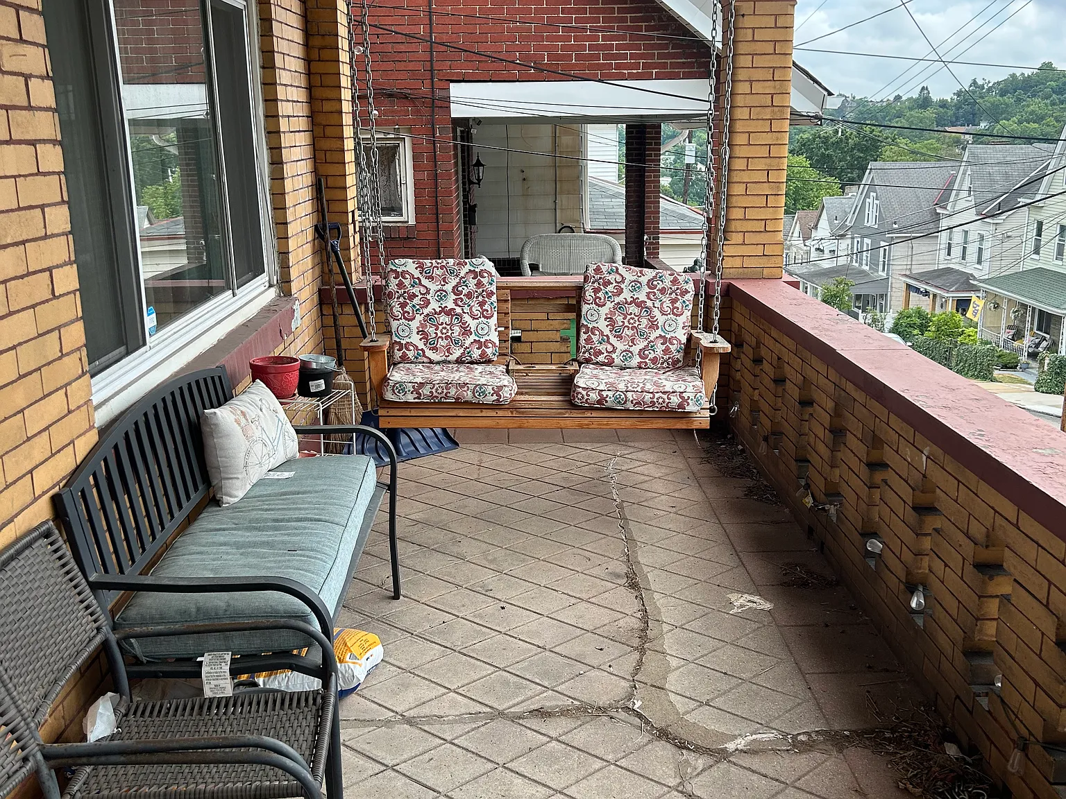 3 bed, 1857 sqft, $2,000 — Photo 2